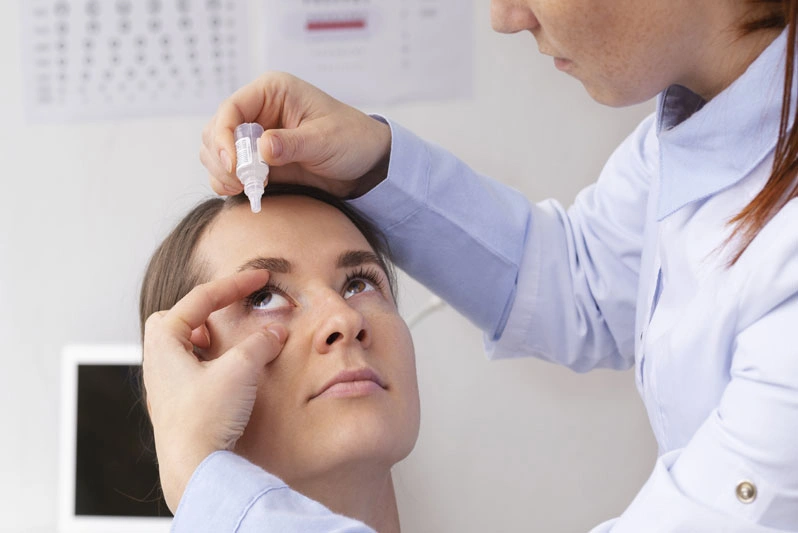 Procedimientos clínicos ambulatorios de los ojos en Unidad Integral Oftalmológica