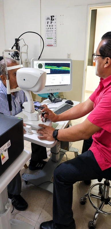 Dr. Noé Morales Ortiz especialista en oftalmología en Tula de Allende Hidalgo